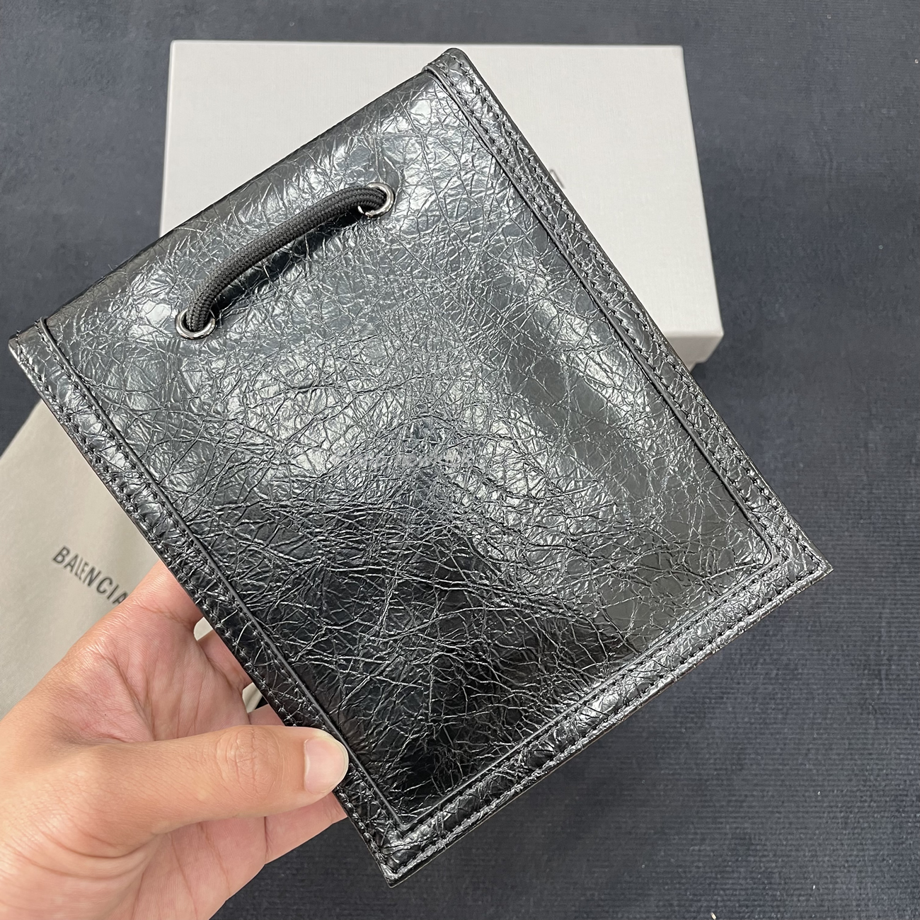 Balenciaga Explorer Arena Cracked Leather Messenger Bag Black (5) - www.newkick.vip